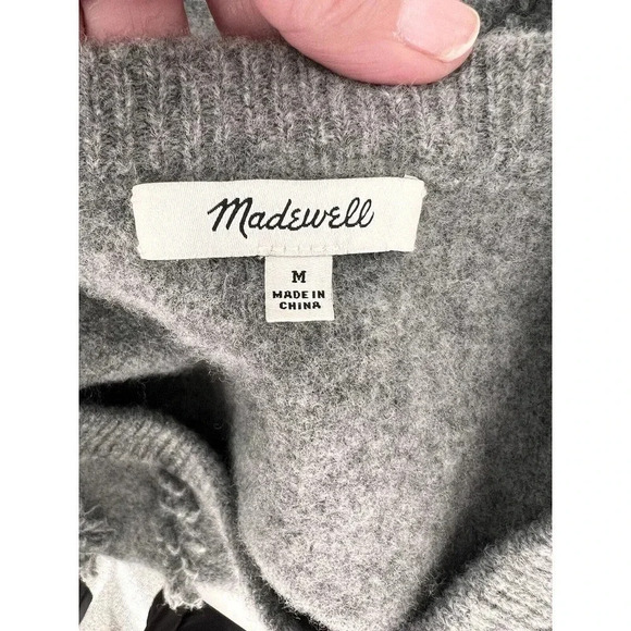 Madewell Fringe-Stripe Pullover 100% Merino Wool Gray Sweater Size MEDIUM EUC - Picture 3 of 8